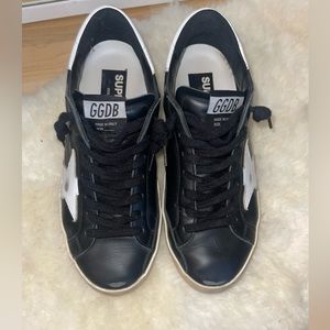 Golden Goose Authentic Sneakers Size 39 US 9 Woman’s